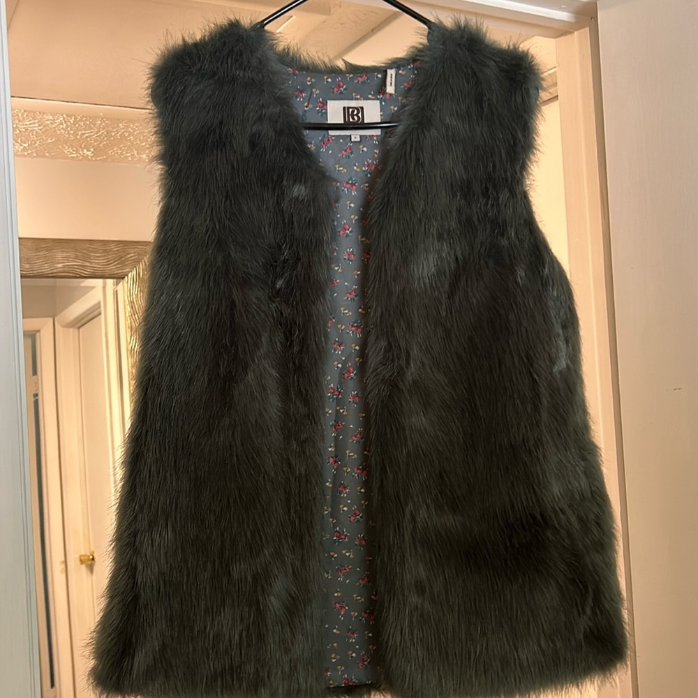 Faux dark green vest size small